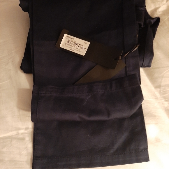 Ladies clothing - Picture 5 of 8